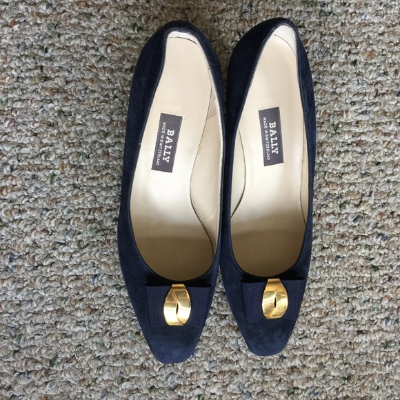 Bally Switzerland Navy Blue Suede Pumps - Picture 2 of 4